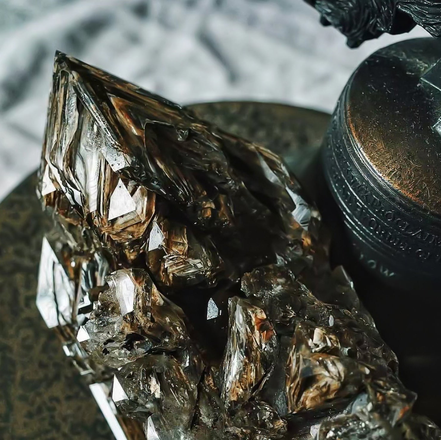 Black and Gold Window Quartz