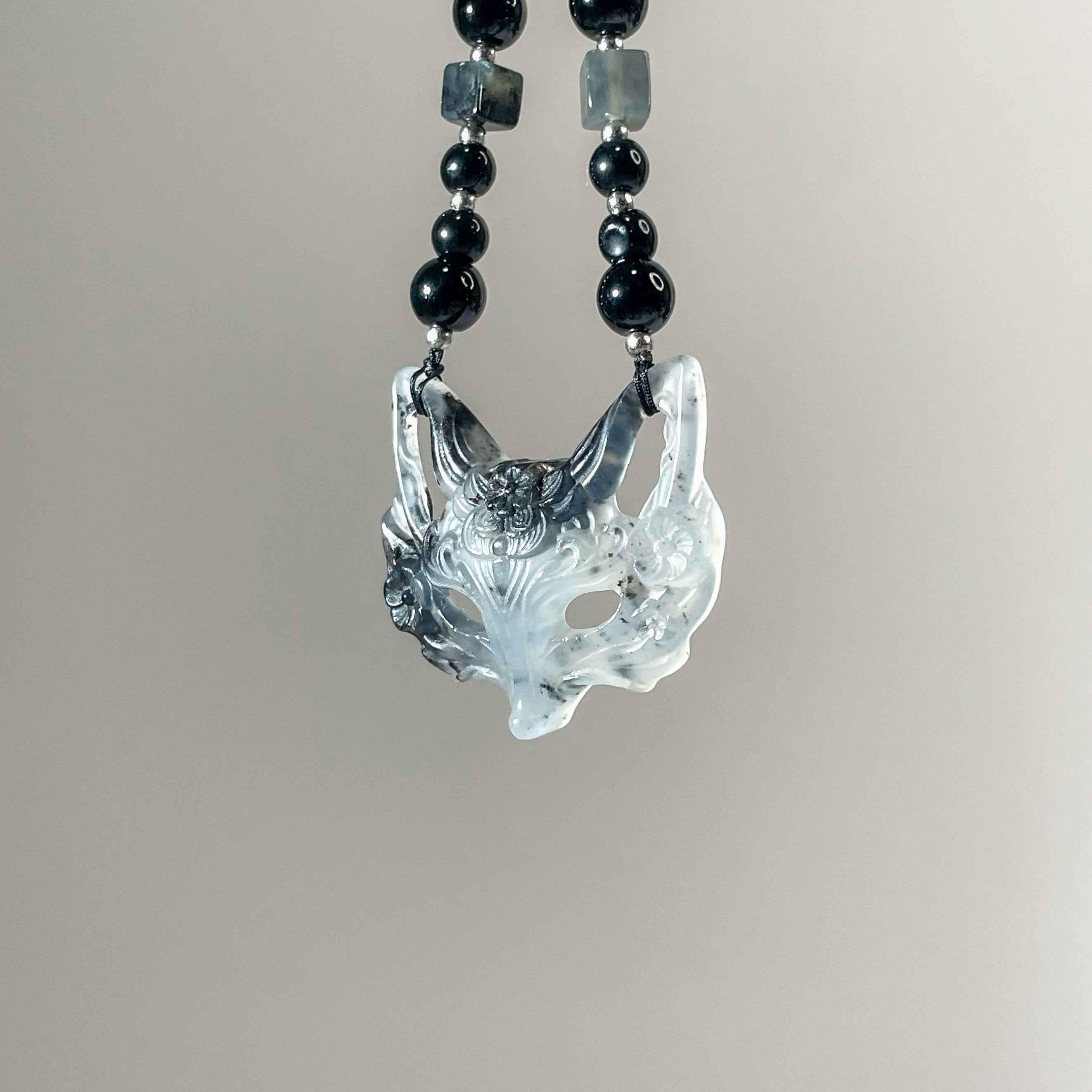 Xiu Jade Fox Mask - One and Only, A Unique Masterpiece in White and Black - Looziivet