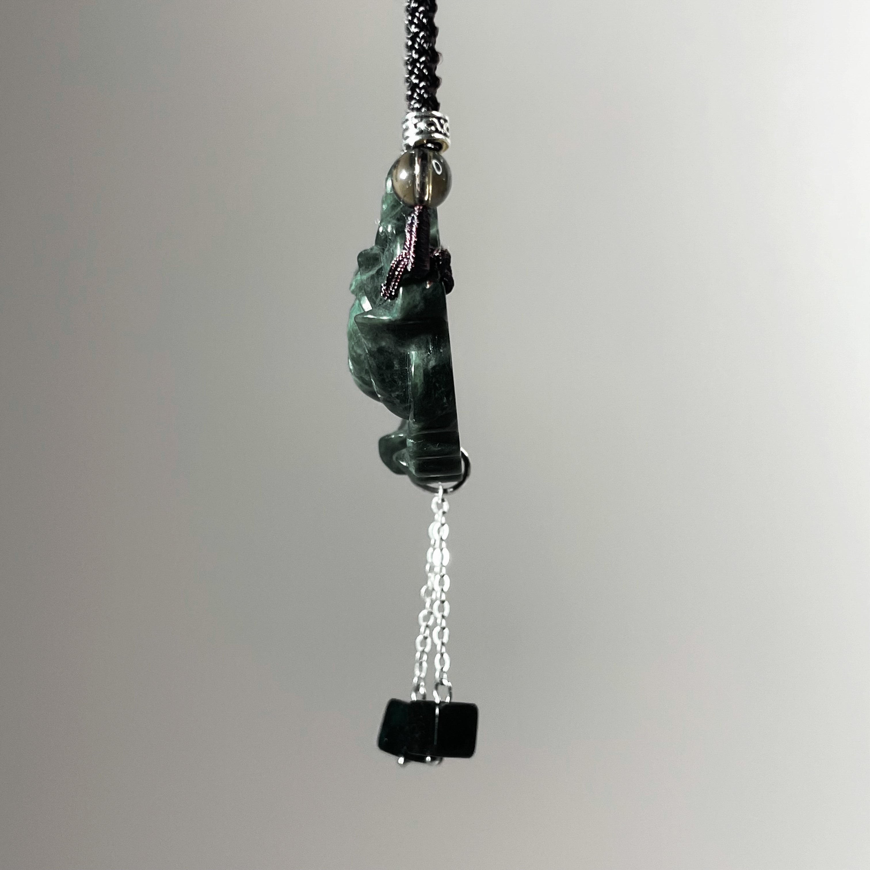 Handcrafted One and Only Peony Xiu Jade Pendant - Looziivet