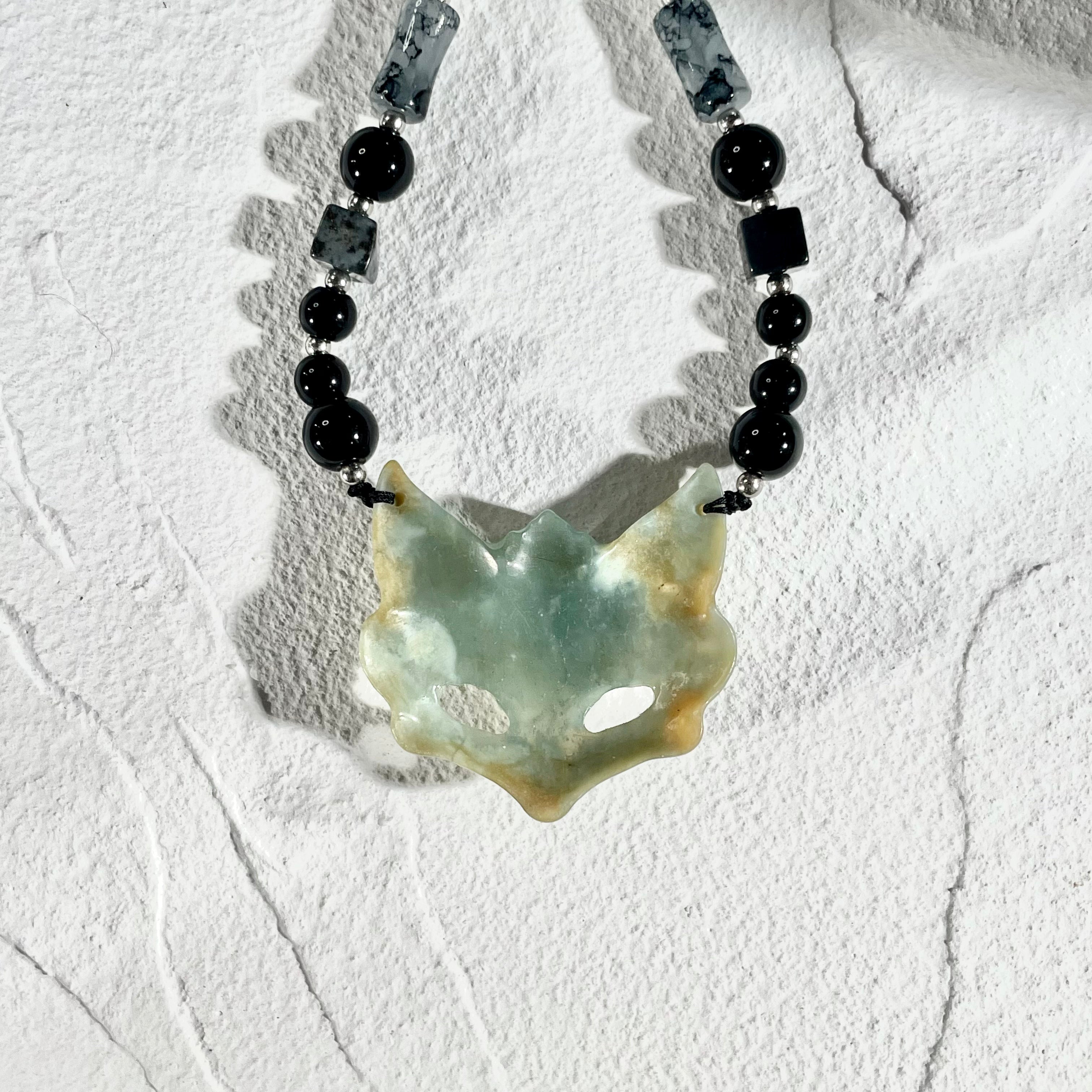 Handcrafted Fox Mask in Xiu Jade - One and Only, A Unique Blend of Elegance and Symbolism - Looziivet